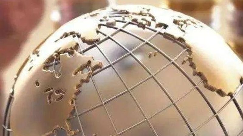 在选择高企认定机构时，中小企业主、财务总监、法务专员等应关注以下方面：
